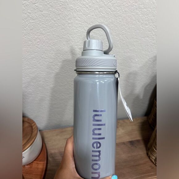 - New Lululemon Back to Life Sport Bottle - Picture 2 of 3